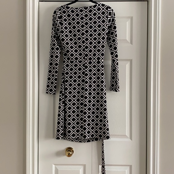 Femme Carrier Midi Dress (Size M) - Picture 5 of 5